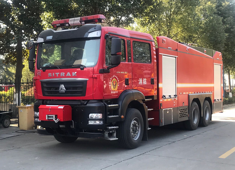 消防車圖片jpg E8A76253D141CDAFFED4C7FEDEAFEB9B.jpg