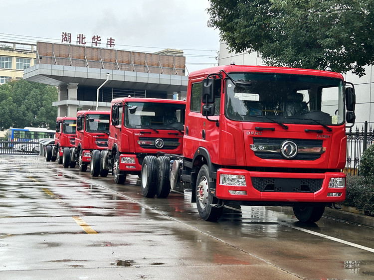 東風消防車底盤 8DE28E505B5816511E3768F4DD8E2843_副本.jpg